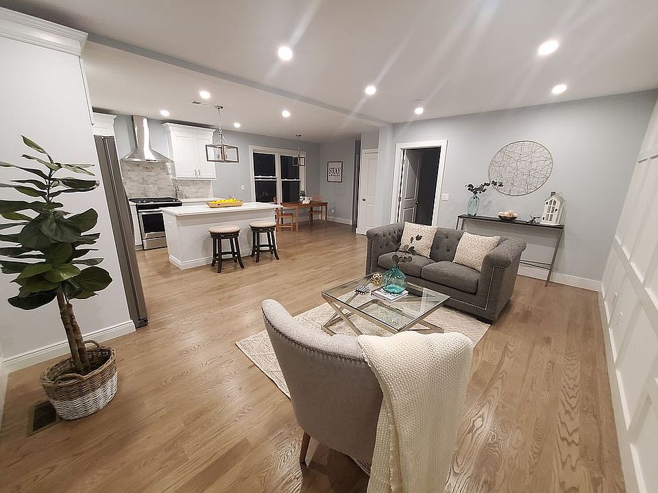 1st image of 3-12 Bergen Ave #1X