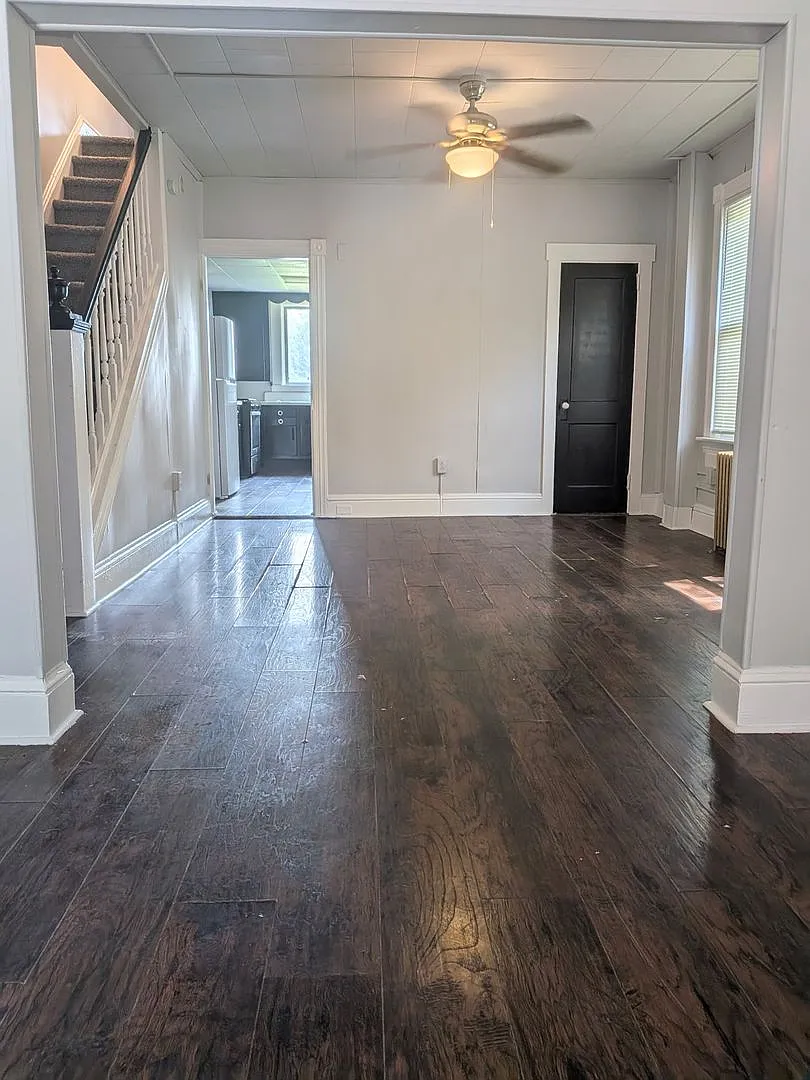 1216 Clark St — Photo 4