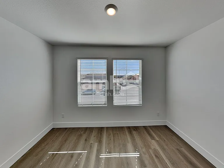 5813 Casterly Rock St — Photo 9