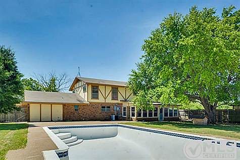 1st image of 140 Willowcrest