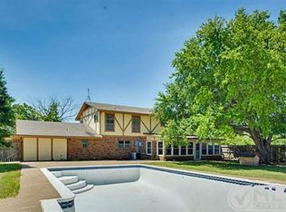 140 Willowcrest, Waxahachie, TX 75165