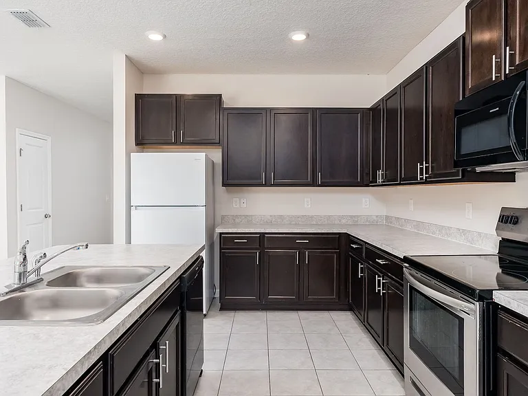5556 Kellar Cir — Photo 8