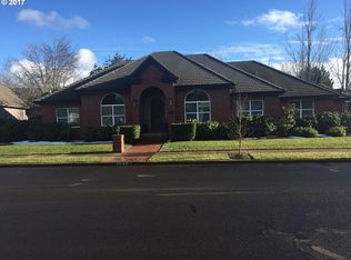 3845 Meadow View Dr, Eugene, OR 97408