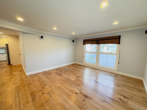 4th image of 629 Beachcomber Dr