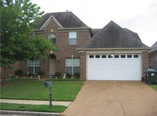 9289 S Fairmont Cir, Collierville, TN 38017