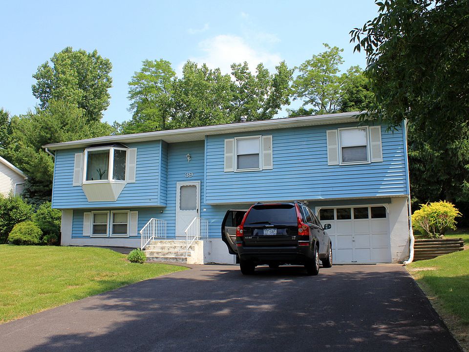 1st image of 39 Creamery Dr