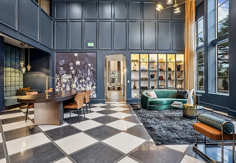 Florent Clubroom