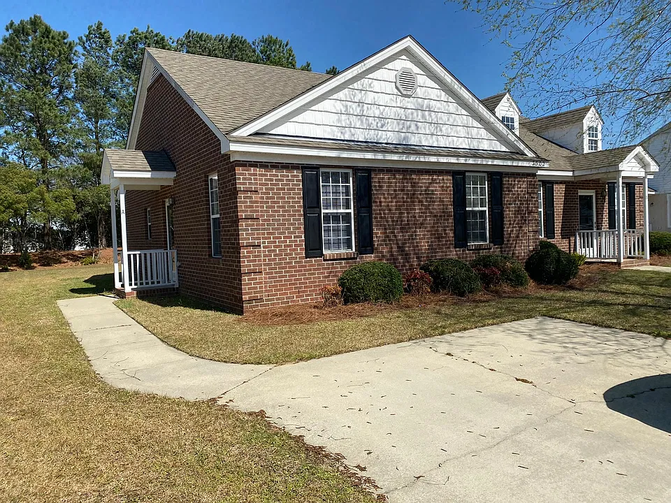 3302 A Whitlock Drive
 2 bedrooms / 2 baths
 Central Heat/AC