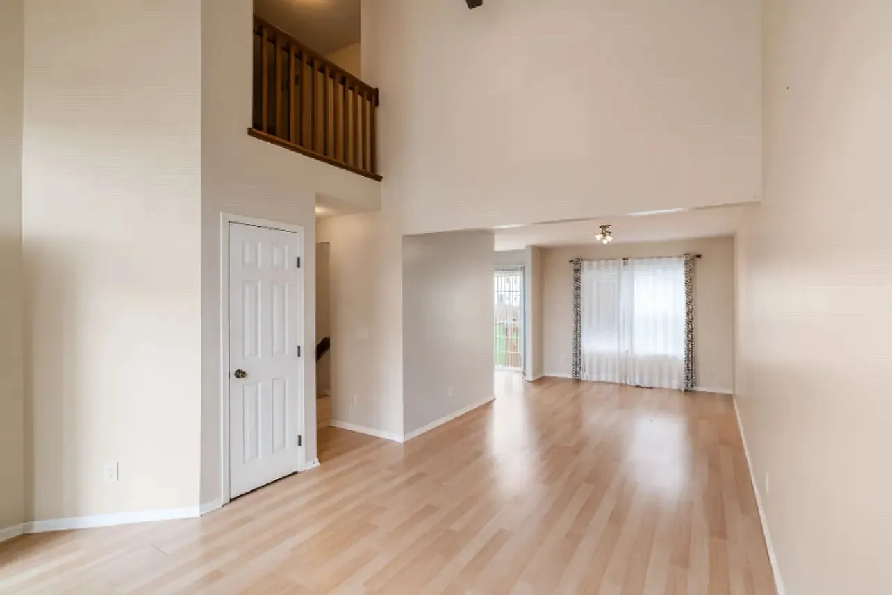 2 bed, 2.5 bath, 1800 sqft, $2,250 — Photo 4