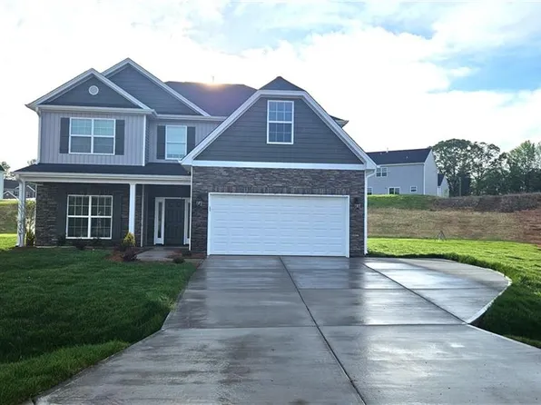 139 Snickers Ct #51, Lexington, NC 27295