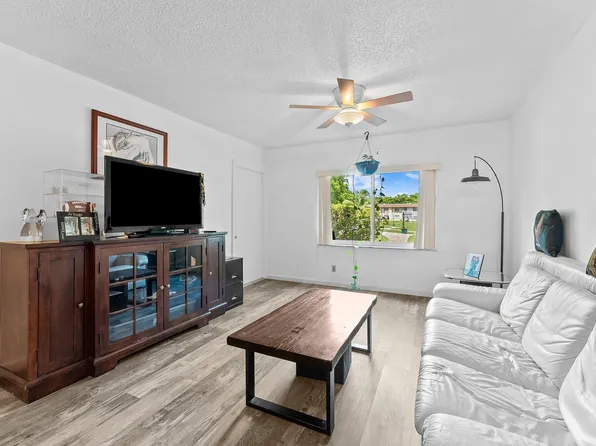 5130 SW 40th Avenue #4B, Fort Lauderdale, FL 33314
