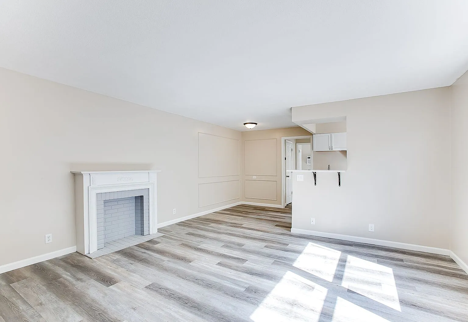 Trailway Apartments — Photo 3