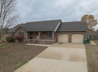 9 Apple Blossom Ln, Monett, MO 65708