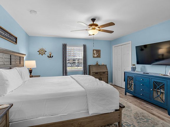 5th image of 705 Gulf Shore Dr