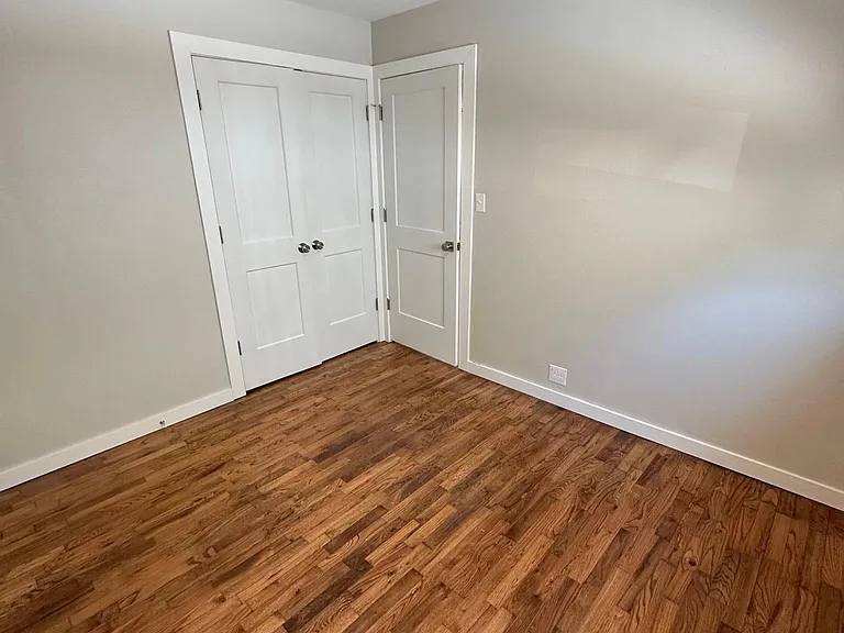 3325 S Sergeant Ave — Photo 11