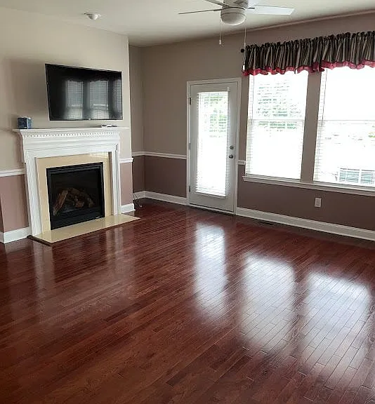 200 Gaston Ln — Photo 9
