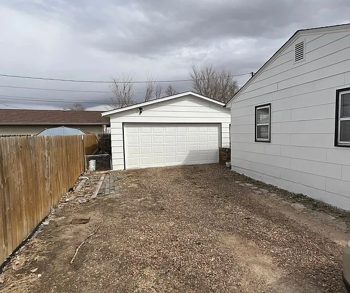306 Jefferson St — Photo 2
