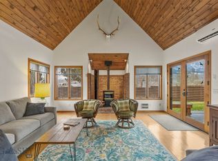 4 Solar Mountain Rd, Gardiner, MT 59030