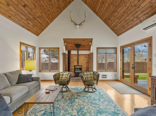 4 Solar Mountain Rd, Gardiner, MT 59030