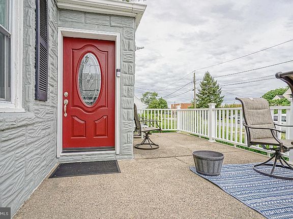 2nd image of 133 Dobbs Ave