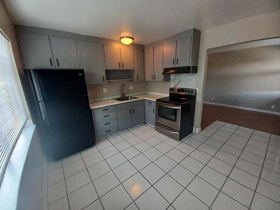 2nd image of 3775 Underwood Dr