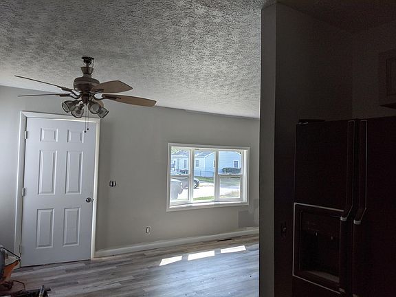 2nd image of 1104 Sarasota Dr