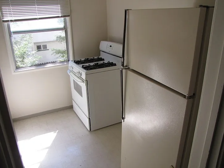2100 27th St #7 — Photo 6