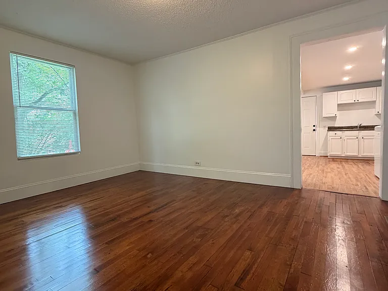 27 Sirrine St — Photo 18