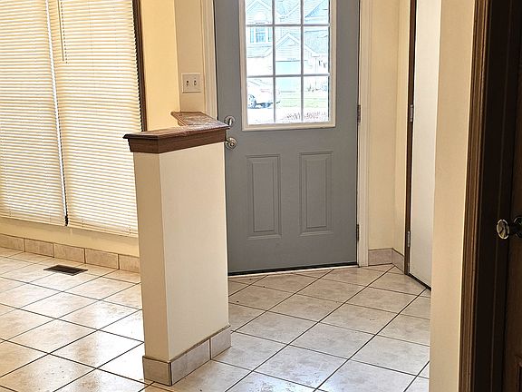 5th image of 22443 Tyler Dr