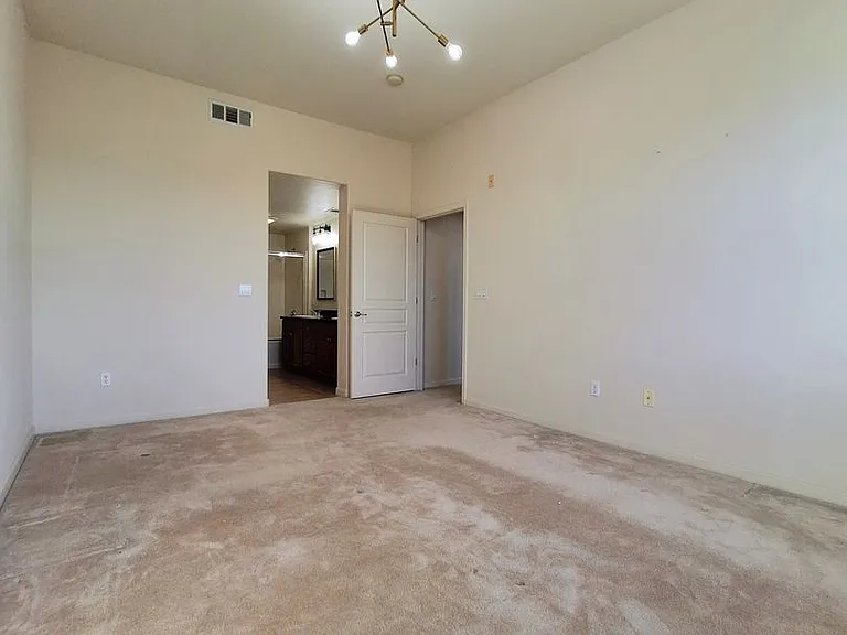 1883 Agnew Rd #304 — Photo 4