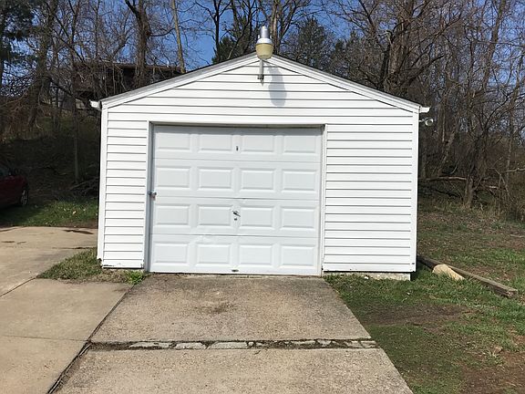 5th image of 2123 Norwood Blvd