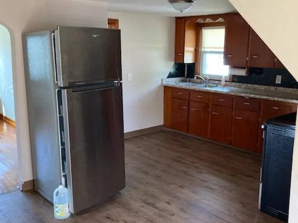 448 1st St Unit A, Hartford, WI 53027