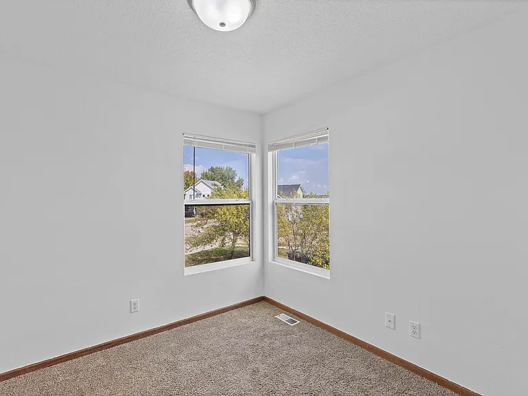 2810 SW Reunion Dr — Photo 10