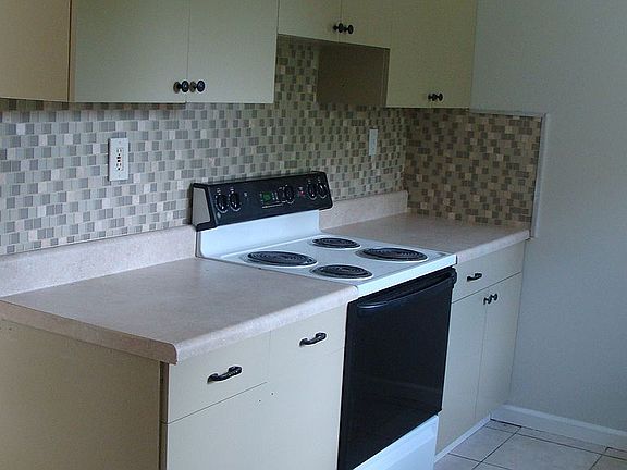 4th image of 1213 14th Ave S