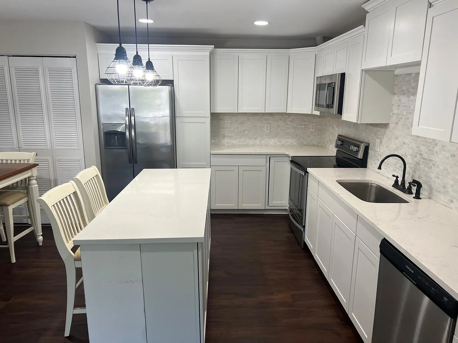 1258 Pine Ridge Cir W — Photo 3
