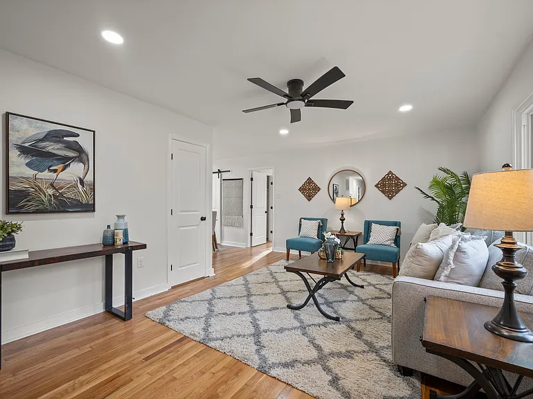 304 Hadaway Dr — Photo 6