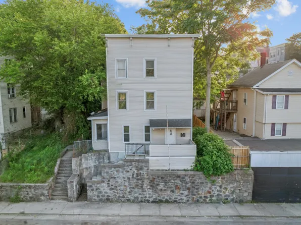 324 Congress Avenue, Waterbury, CT 06708