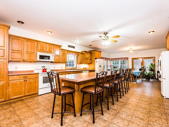 4th image of 68481 County Road 376