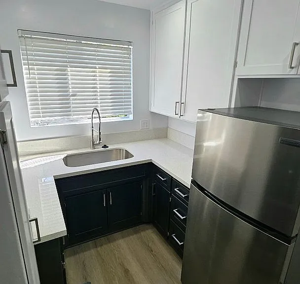 Fuller Apartments — Photo 9