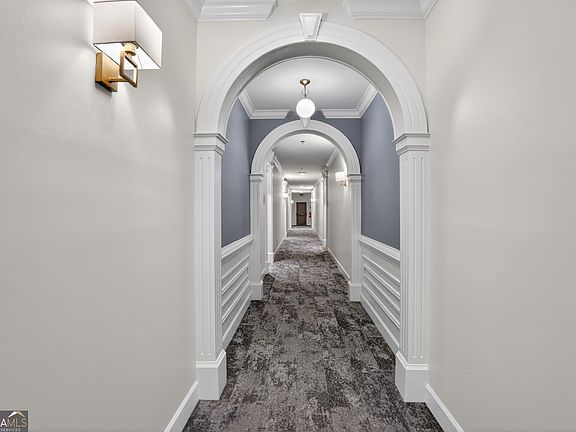3rd image of 2921 Lenox Rd NE APT 413