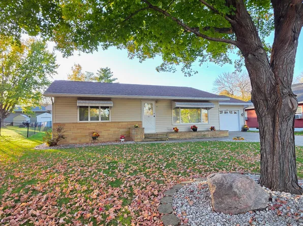 461 Division St, Gaylord, MN 55334