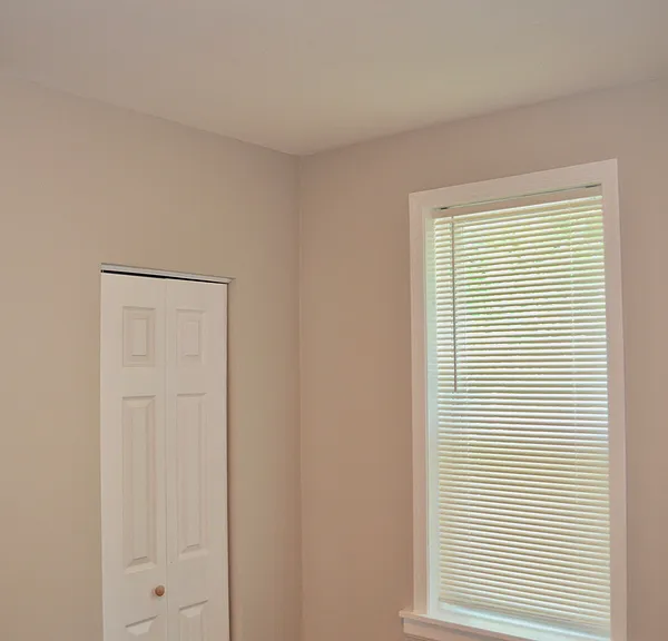1444 N Edgewood St — Photo 15
