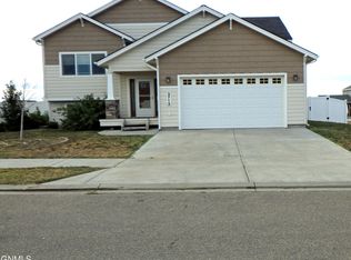 3713 Rocky Wagon St, Williston, ND 58801