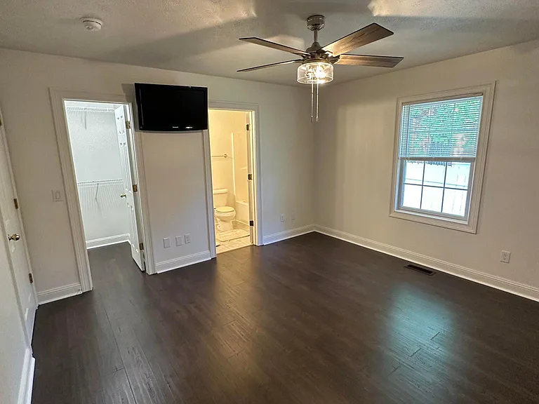 542 Virginia Ave — Photo 22