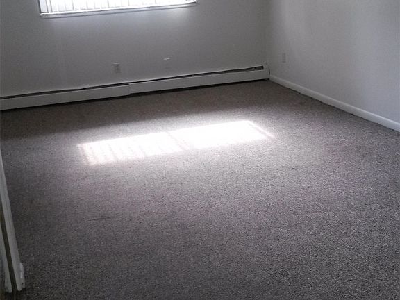 5th image of 510 N Congress St APT 01