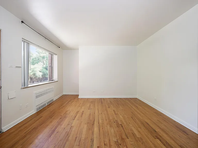 831 N Glencoe St — Photo 8