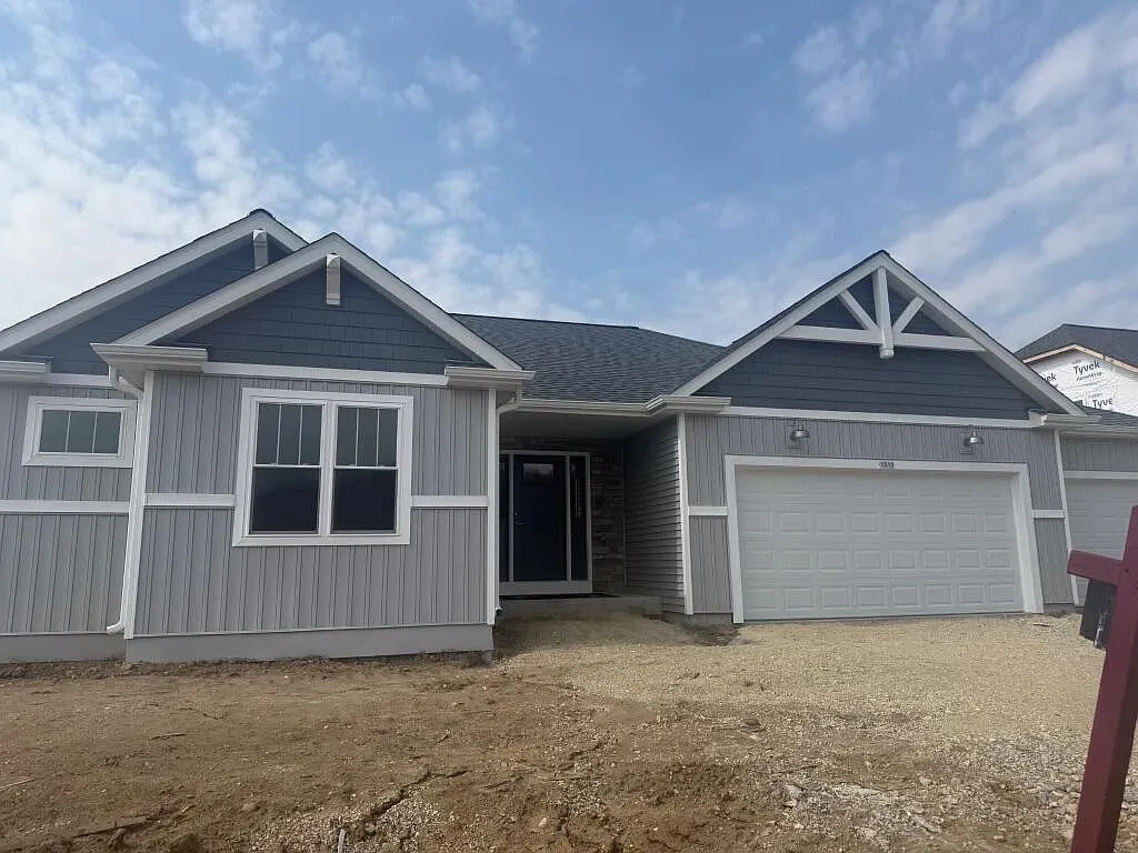 1313 Peony PLACE photo 1