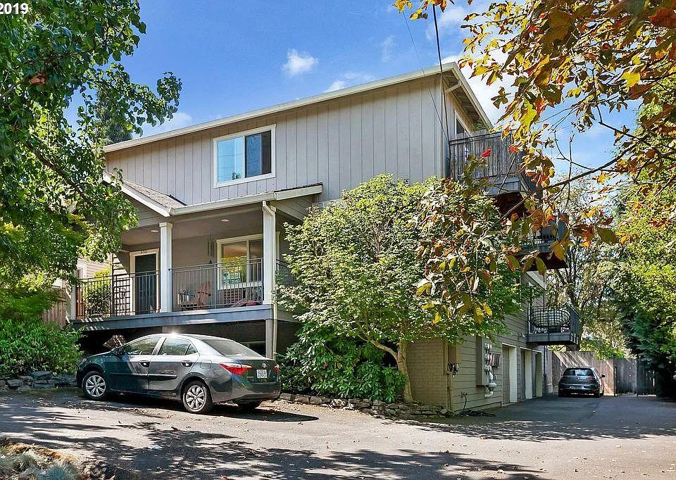 3703 SE 33rd Ave
