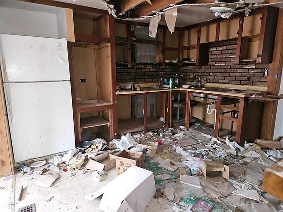 3rd image of 2236 Cedar Rd