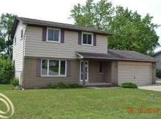 7340 Linwood Ave, Brighton, MI 48116